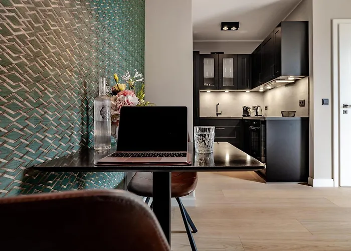 Living Lorens No 8 *