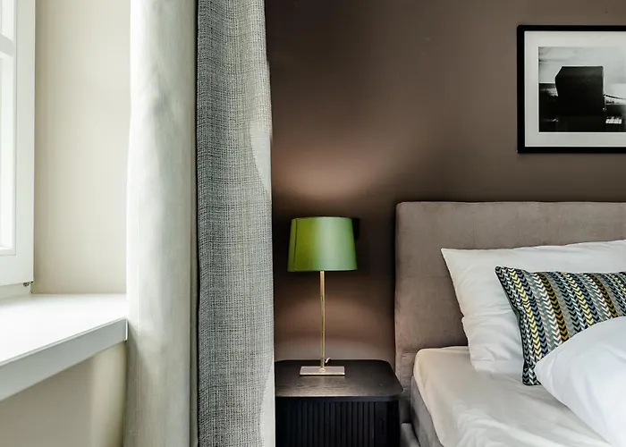 Living Lorens No 8 *